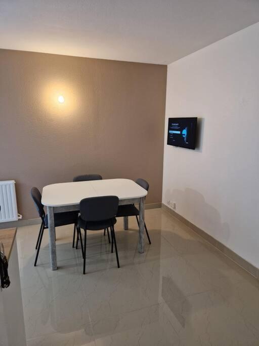Residence Du Grand Stade Saint-Denis  Exterior photo